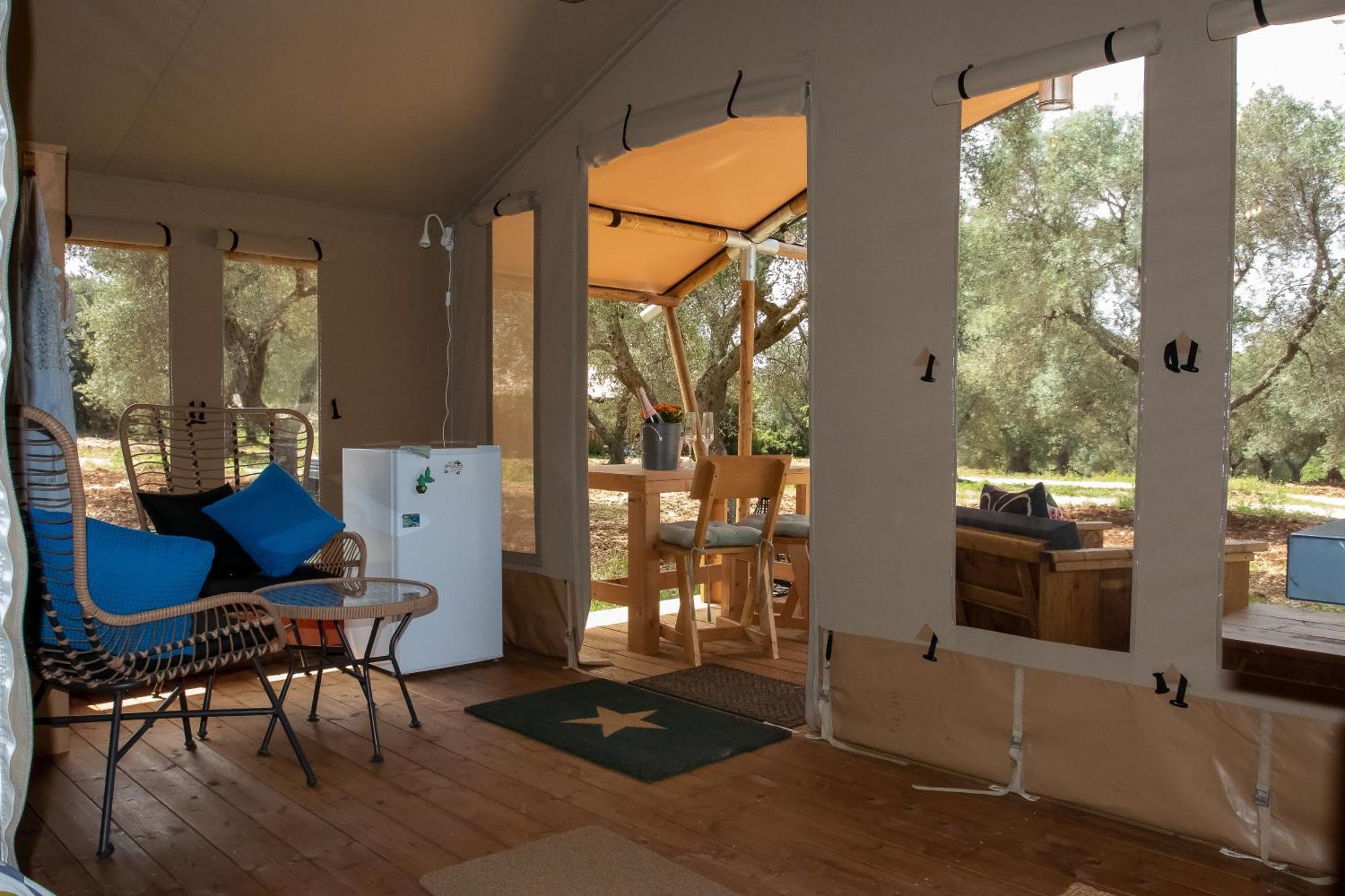 Domus Olea Glamping Hotel Ceglie Messapica Exterior foto