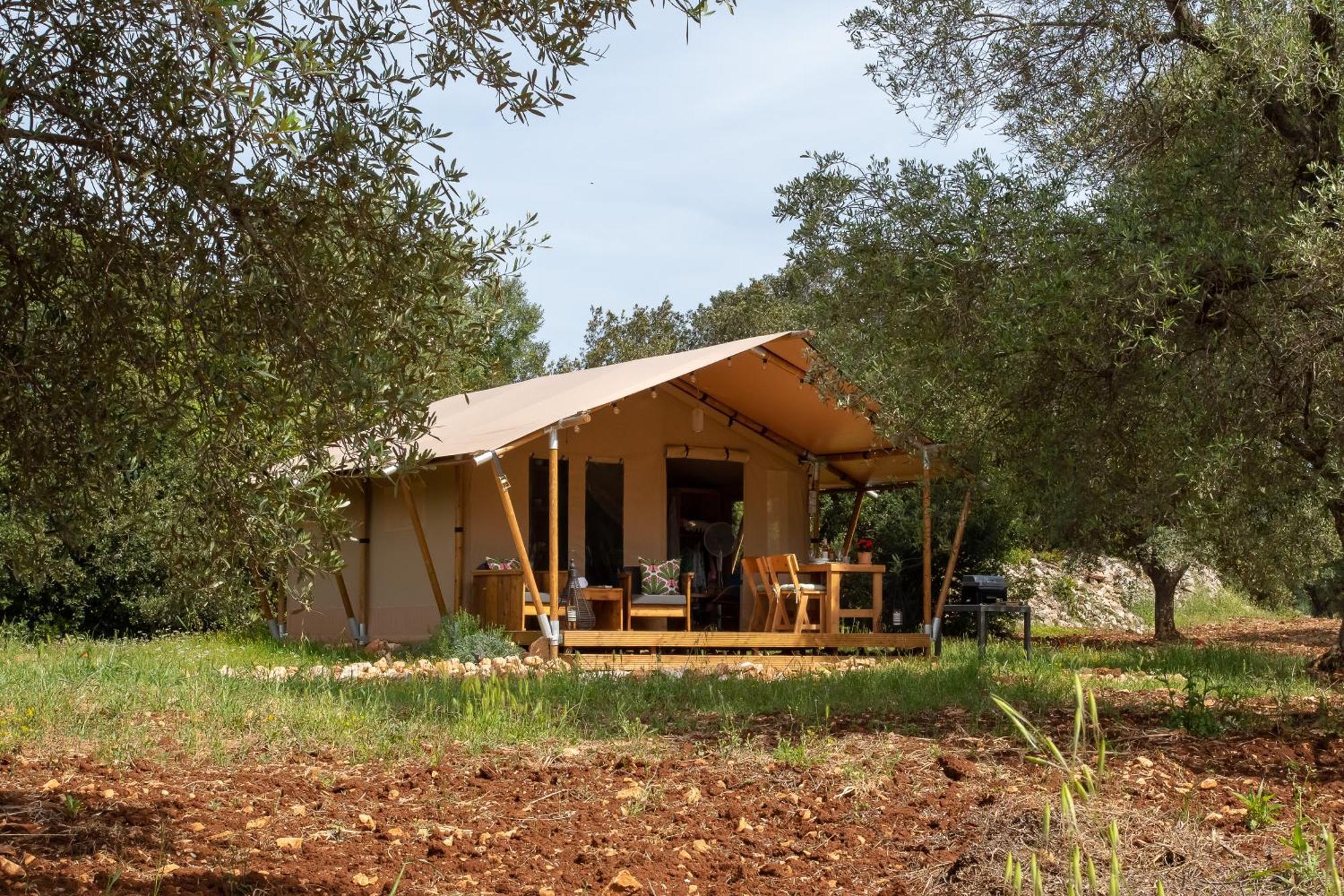 Domus Olea Glamping Hotel Ceglie Messapica Exterior foto