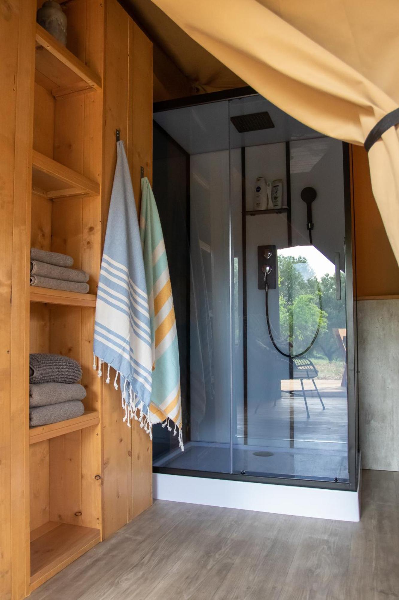 Domus Olea Glamping Hotel Ceglie Messapica Exterior foto