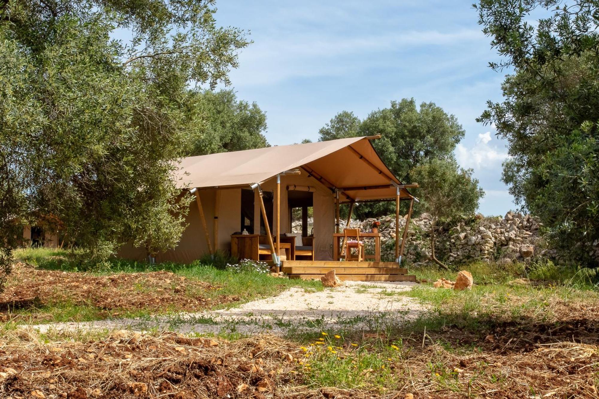 Domus Olea Glamping Hotel Ceglie Messapica Exterior foto