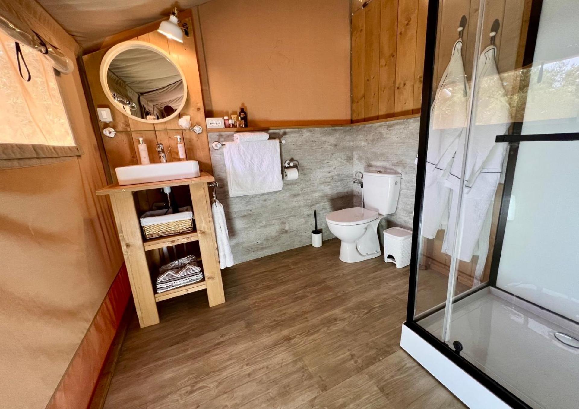 Domus Olea Glamping Hotel Ceglie Messapica Exterior foto